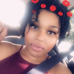 Meet your Posher, Quineisha